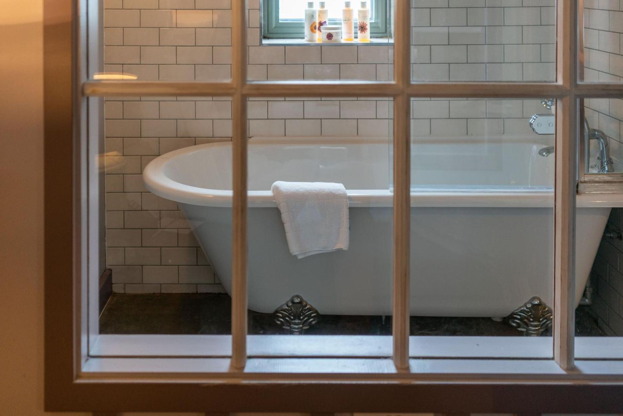 Bed and Breakfast The Welldiggers Arms Петвёт Экстерьер фото